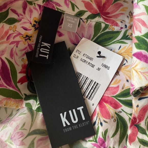 NWT KUT FROM THE KLOTH floral v-neck blouse in ivory/rose - Picture 10 of 12